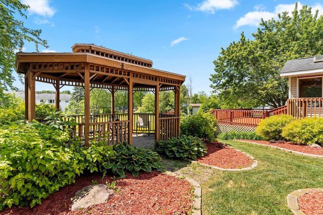 421 WOODROW COURT, Denmark, WI 54208