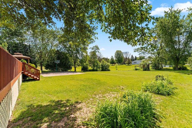 421 WOODROW COURT, Denmark, WI 54208