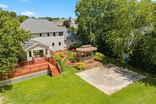 421 WOODROW COURT, Denmark, WI 54208
