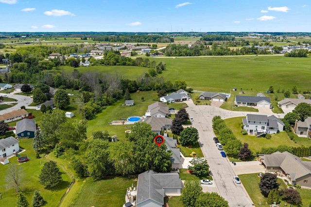 421 WOODROW COURT, Denmark, WI 54208