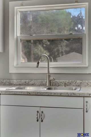 310 N 33rd Street, Lincoln, NE 68503