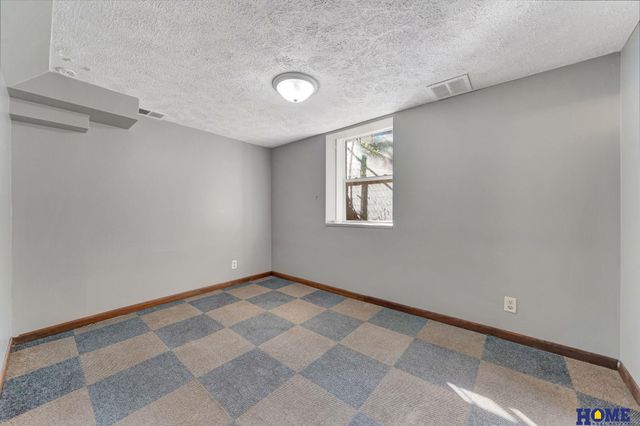 310 N 33rd Street, Lincoln, NE 68503