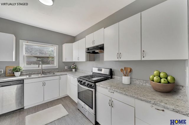 310 N 33rd Street, Lincoln, NE 68503