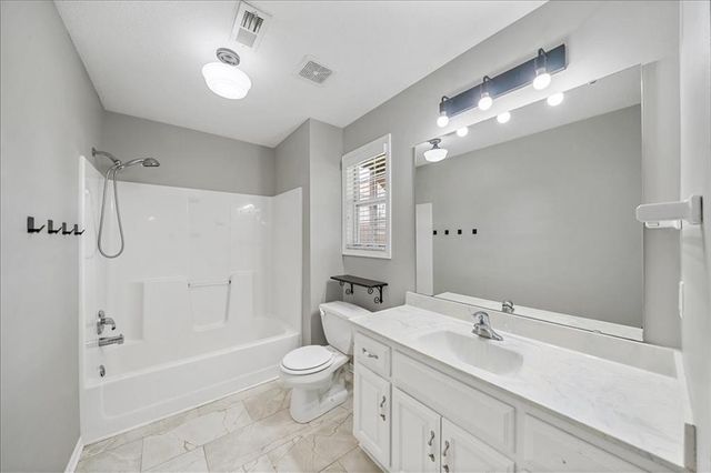 14637 Crystal Place, Grandview, MO 64030