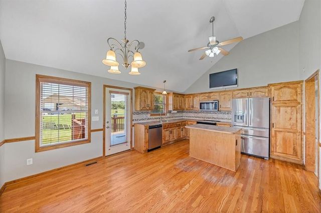 14637 Crystal Place, Grandview, MO 64030