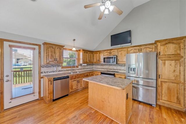 14637 Crystal Place, Grandview, MO 64030