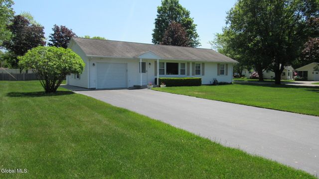 8 Spruce Street, Hudson Falls, NY 12839