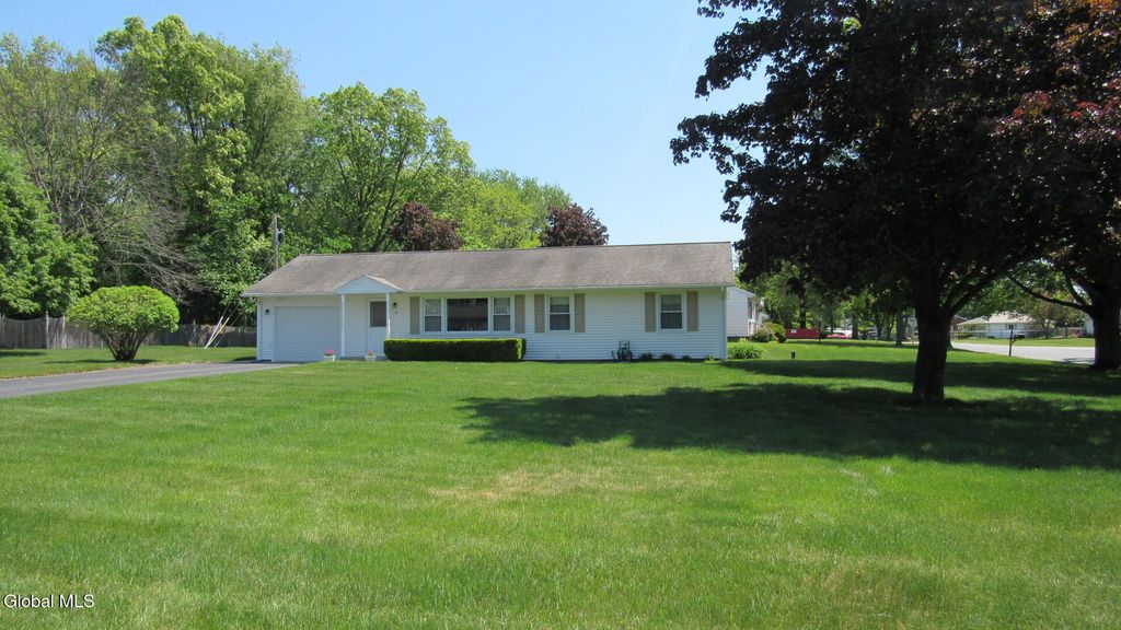 8 Spruce Street, Hudson Falls, NY 12839