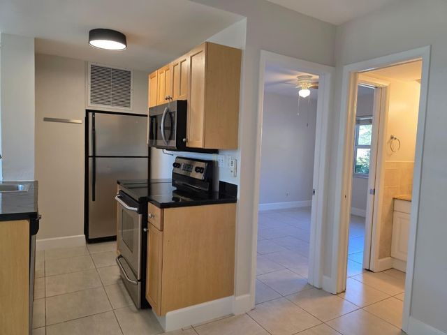 815 Middle River Drive 117, Fort Lauderdale, FL 33304
