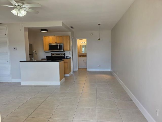 815 Middle River Drive 117, Fort Lauderdale, FL 33304