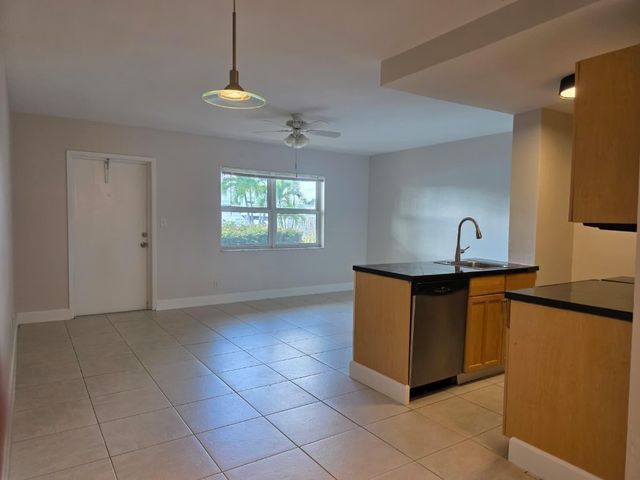 815 Middle River Drive 117, Fort Lauderdale, FL 33304
