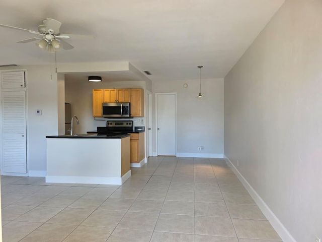 815 Middle River Drive 117, Fort Lauderdale, FL 33304