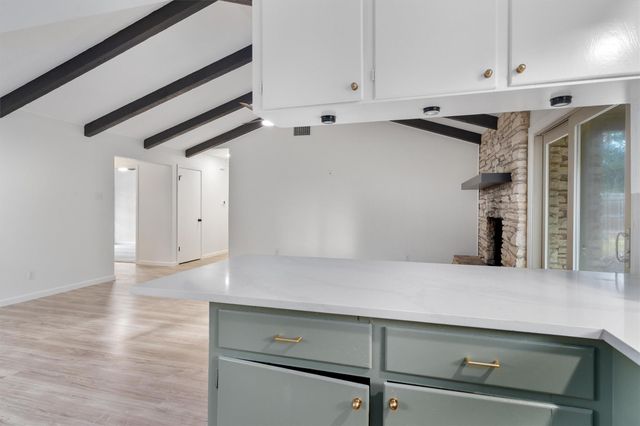 1007 Tanglewood ST, Round Rock, TX 78681