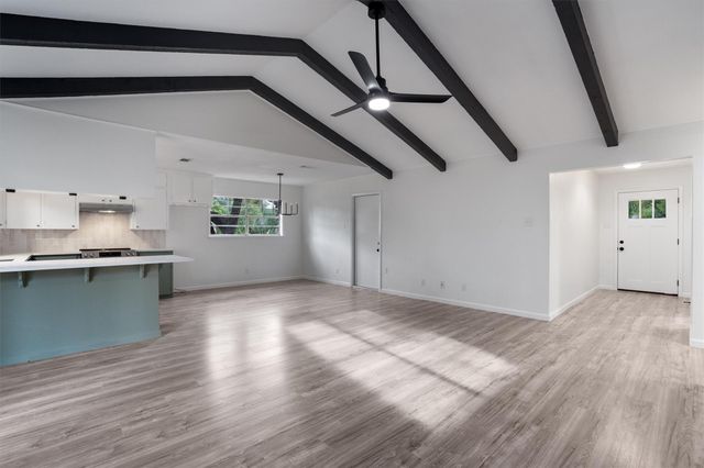 1007 Tanglewood ST, Round Rock, TX 78681
