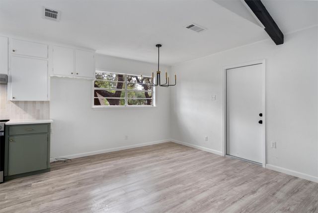 1007 Tanglewood ST, Round Rock, TX 78681