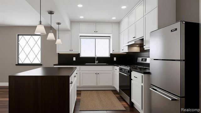 10026 Stinchfield Woods Road, Pinckney, MI 48169