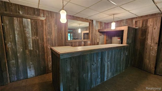 10026 Stinchfield Woods Road, Pinckney, MI 48169