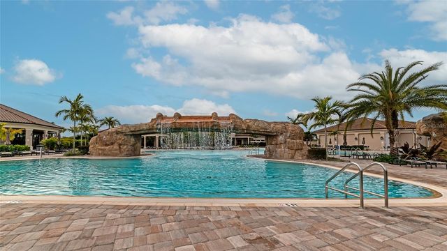 17810 GAWTHROP DRIVE 305, Bradenton, FL 34211