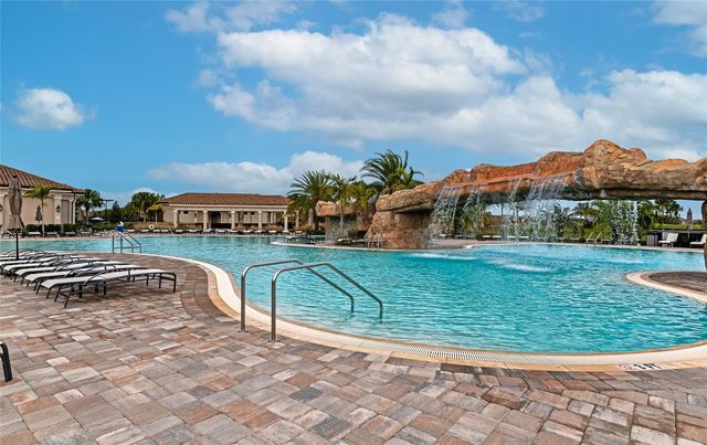 17810 GAWTHROP DRIVE 305, Bradenton, FL 34211