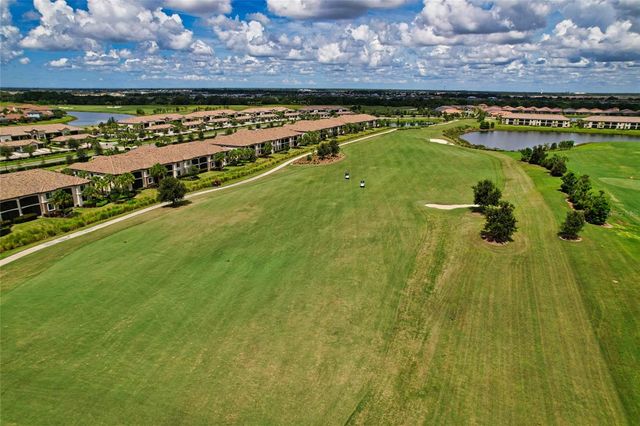 17810 GAWTHROP DRIVE 305, Bradenton, FL 34211
