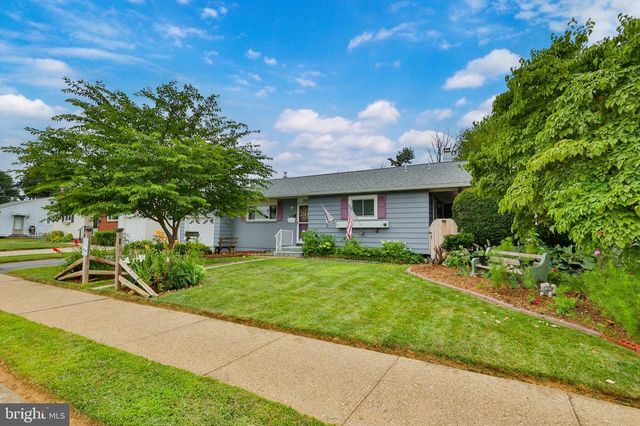 1353 RICHARD AVE, Bethlehem, PA 18018