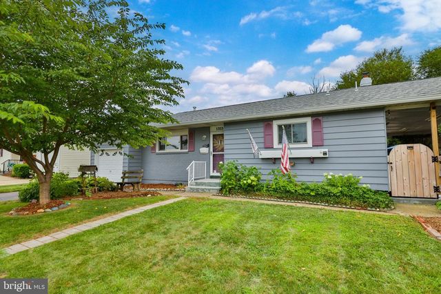 1353 RICHARD AVE, Bethlehem, PA 18018