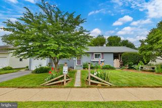 1353 RICHARD AVE, Bethlehem, PA 18018