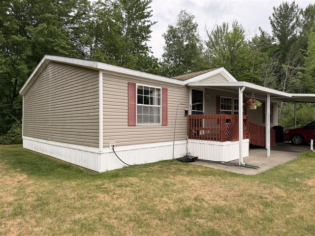 547 E Clam Court, Newaygo, MI 49337