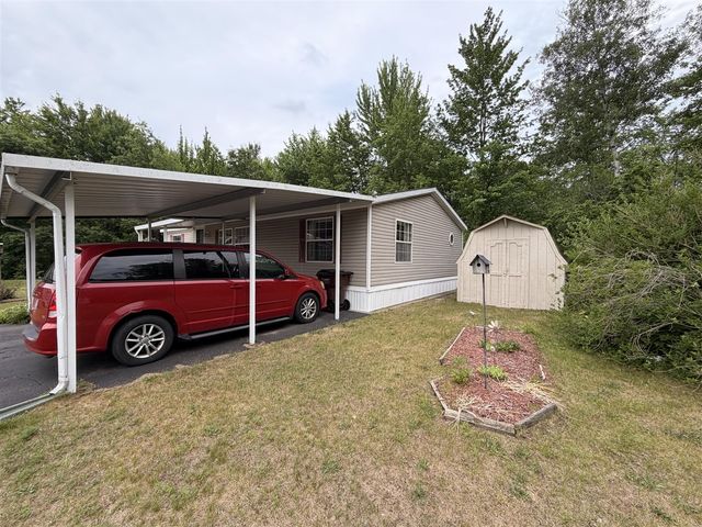 547 E Clam Court, Newaygo, MI 49337