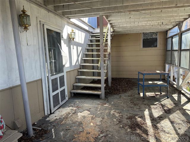 24215 B Street, Schulter, OK 74437