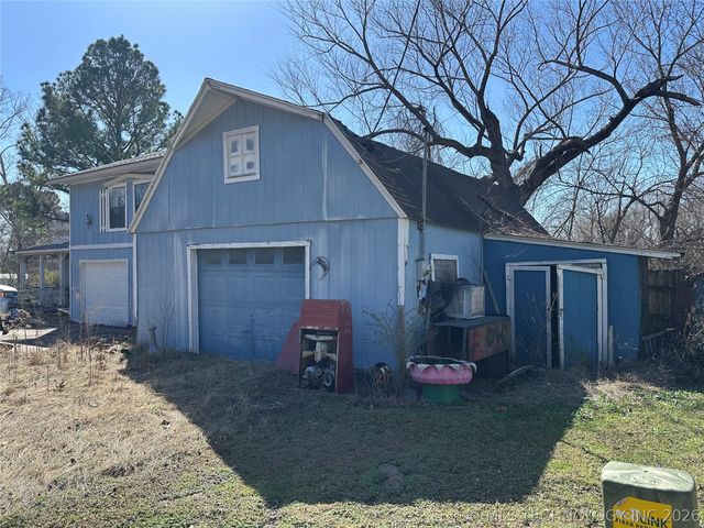 24215 B Street, Schulter, OK 74437