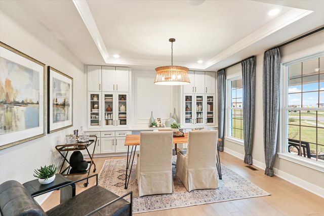 41 River Highlands Drive, Hawthorn Woods, IL 60047