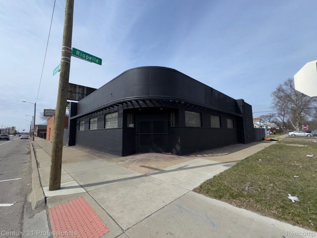 1647 E 7 Mile Road, Detroit, MI 48203