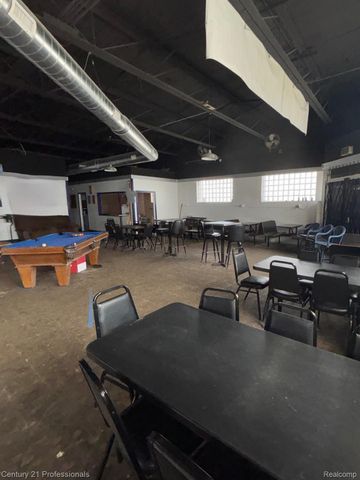 1647 E 7 Mile Road, Detroit, MI 48203