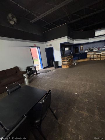 1647 E 7 Mile Road, Detroit, MI 48203