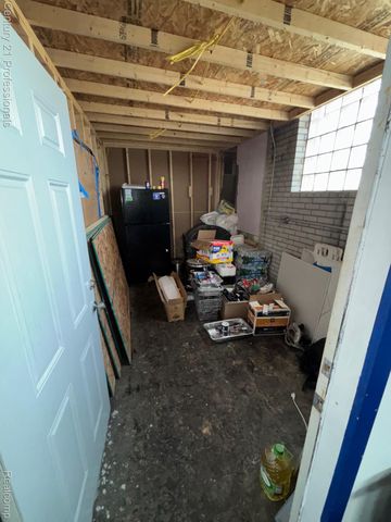 1647 E 7 Mile Road, Detroit, MI 48203