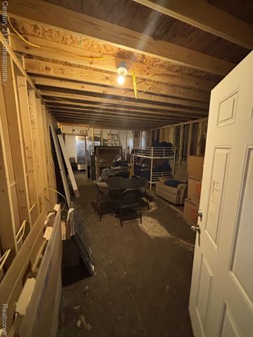 1647 E 7 Mile Road, Detroit, MI 48203