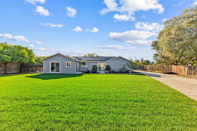 11840 Foothill Avenue, Gilroy, CA 95020