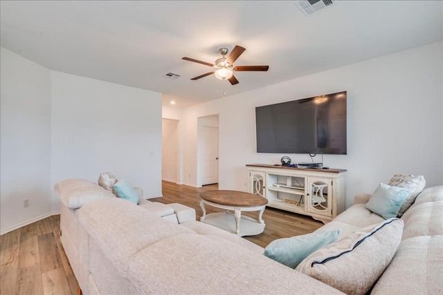 389 Salt Springs RD, Kyle, TX 78640