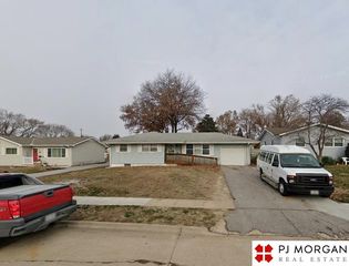 8316 Hillside Drive, Omaha, NE 68114
