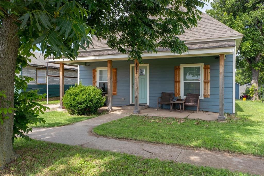 111 N Admire Avenue, El Reno, OK 73036