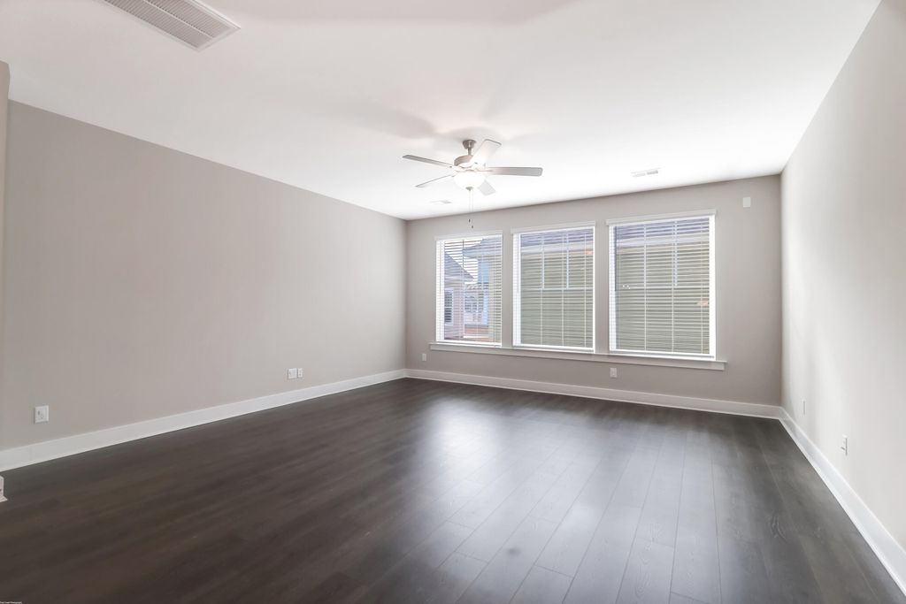 Image 14 of property listing at 162 Callibluff Drive, Summerville, SC 29486