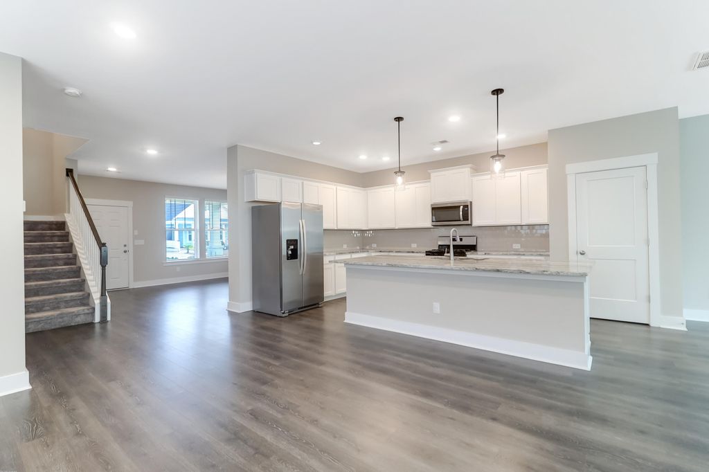 Image 17 of property listing at 162 Callibluff Drive, Summerville, SC 29486