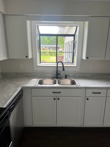 825 N Main Street, Barbourville, KY 40906