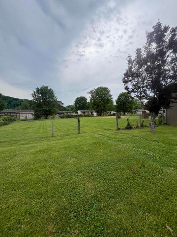 825 N Main Street, Barbourville, KY 40906