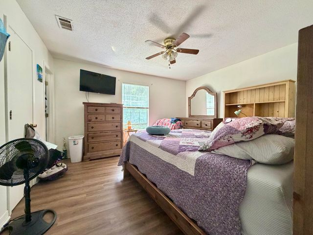 2880 Aplin Road, Crestview, FL 32539