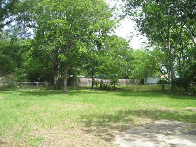 108 Briar Lane, Crockett, TX 75835
