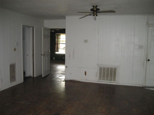 108 Briar Lane, Crockett, TX 75835