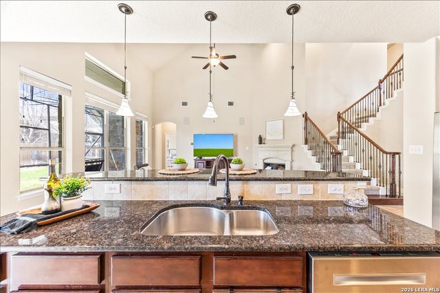 3830 Ox-Eye Daisy, San Antonio, TX 78261