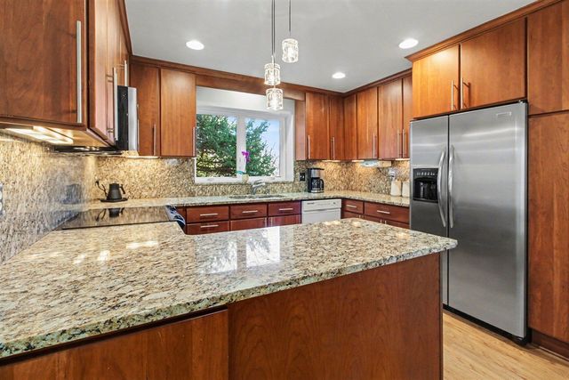 501 Woodgrove Drive, Ann Arbor, MI 48103